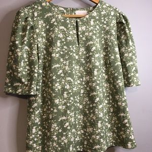 Women’s Green Floral Blouse Size Medium